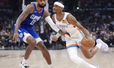 开云体育下载:NBA常规赛前瞻：雷霆内线霍姆格伦缺席能否突破快船防线？